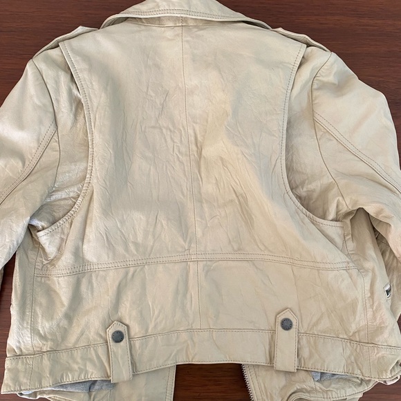 Leather jacket - Picture 3 of 3